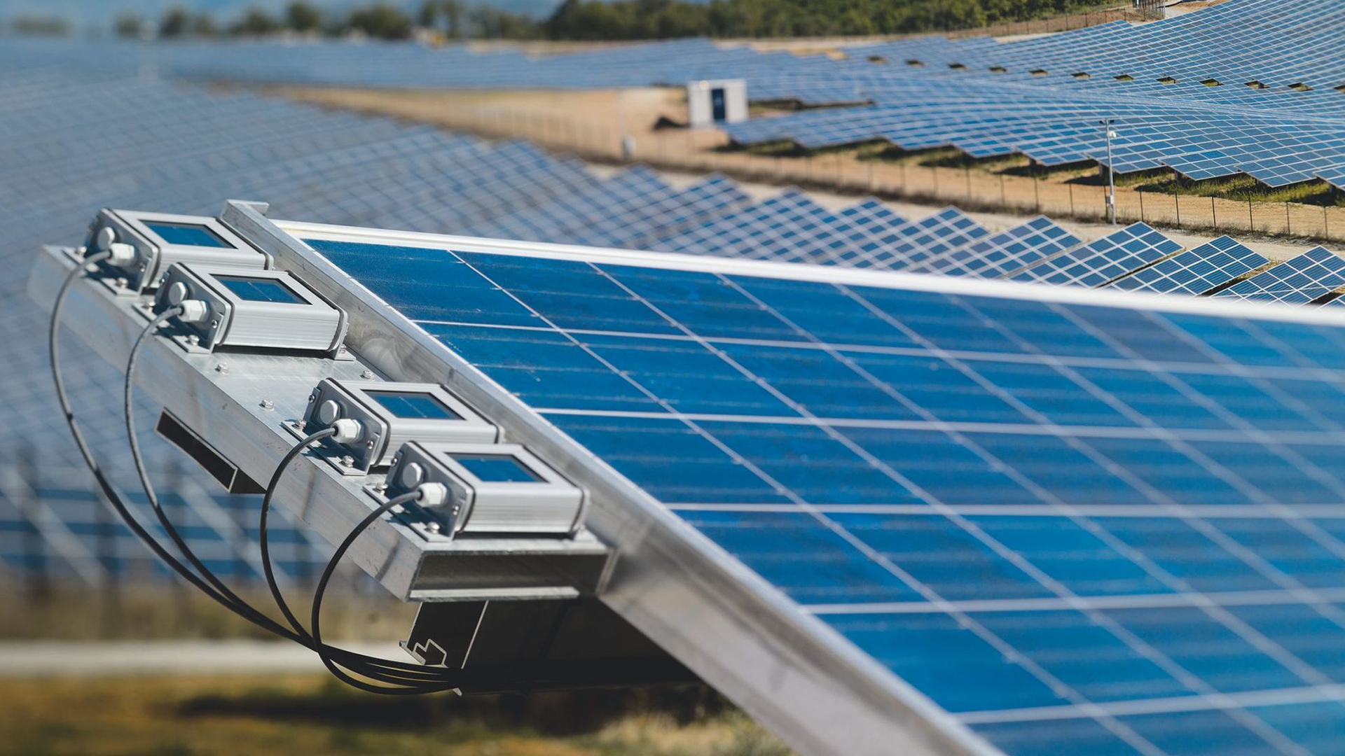 solar-inverters-bg.jpg
